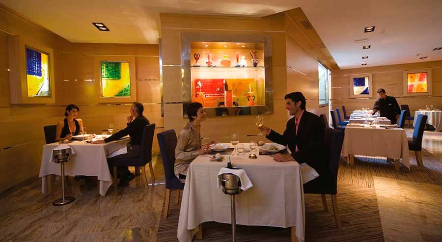 Restaurant at Hotel Riu Palace Tres Islas