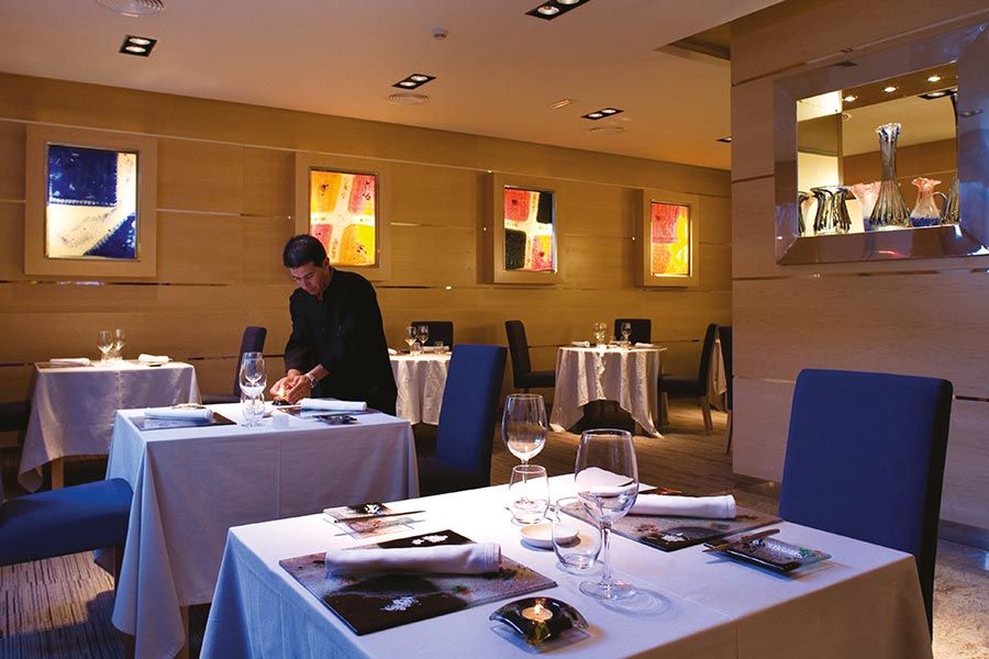 Restaurant at Hotel Riu Palace Tres Islas