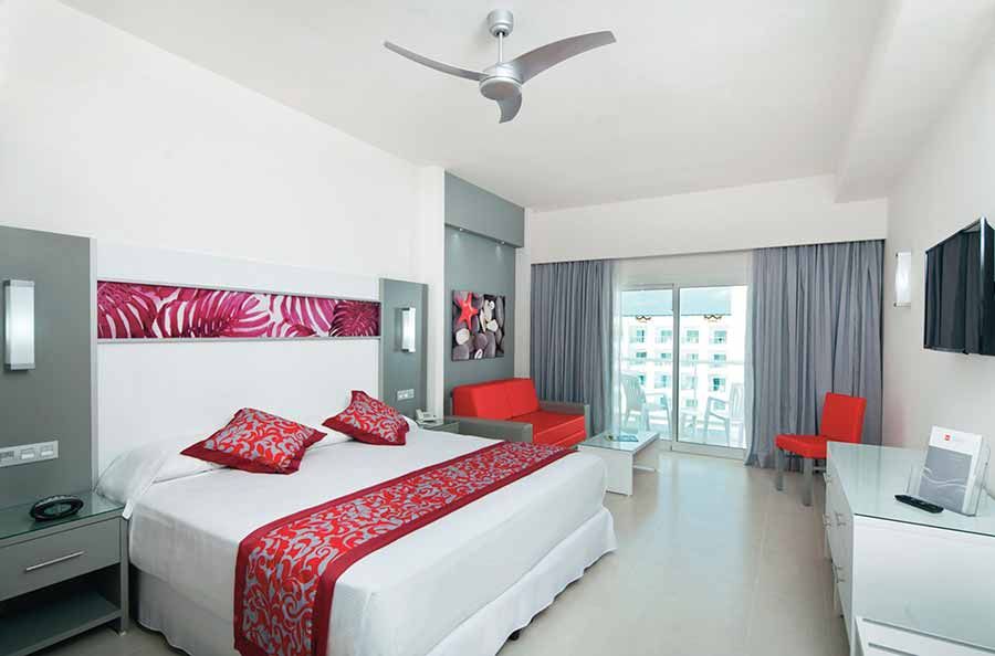 Guest room at Hotel Riu Playa Blanca