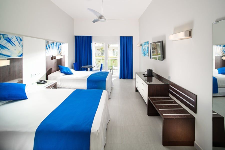 Guest room at Hotel Riu Reggae