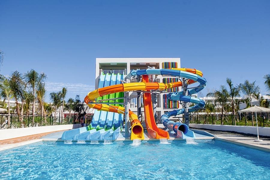 Swimming pool area at Hotel Riu Republica