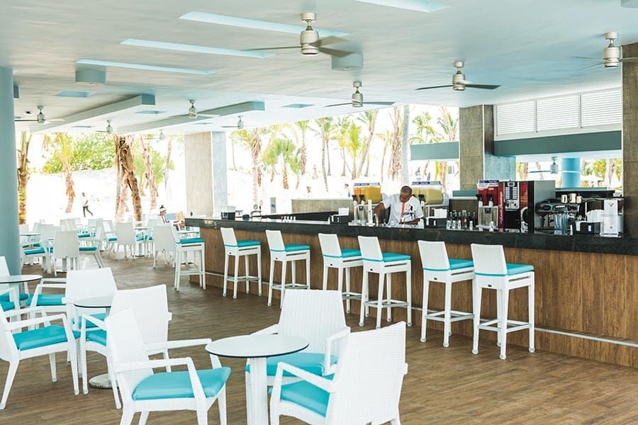 Swimming pool area at Hotel Riu Republica