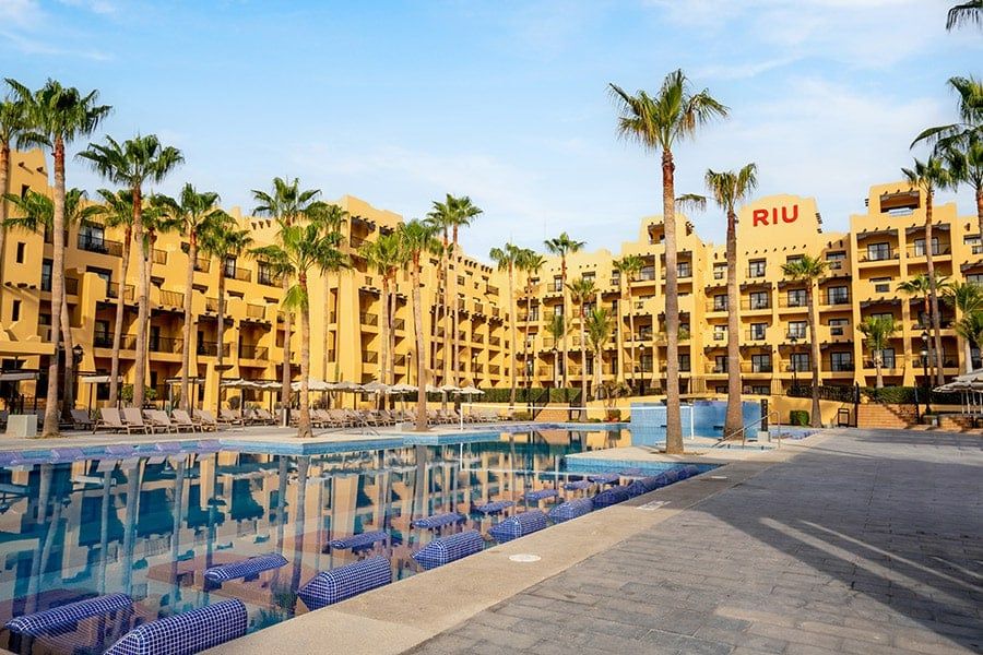 Swimming pool at Hotel Riu Santa Fe