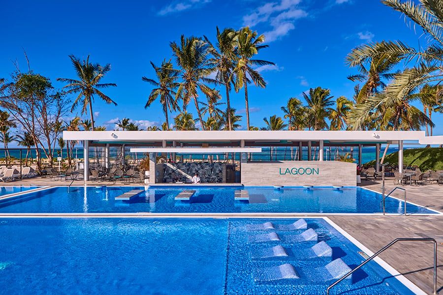 Swimming pool area at Hotel Riu Turquoise