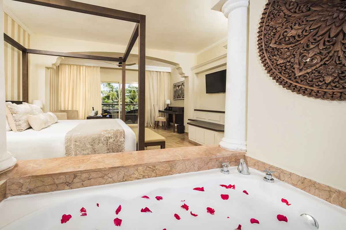Majestic Colonial Punta Cana Dining & Restaurants