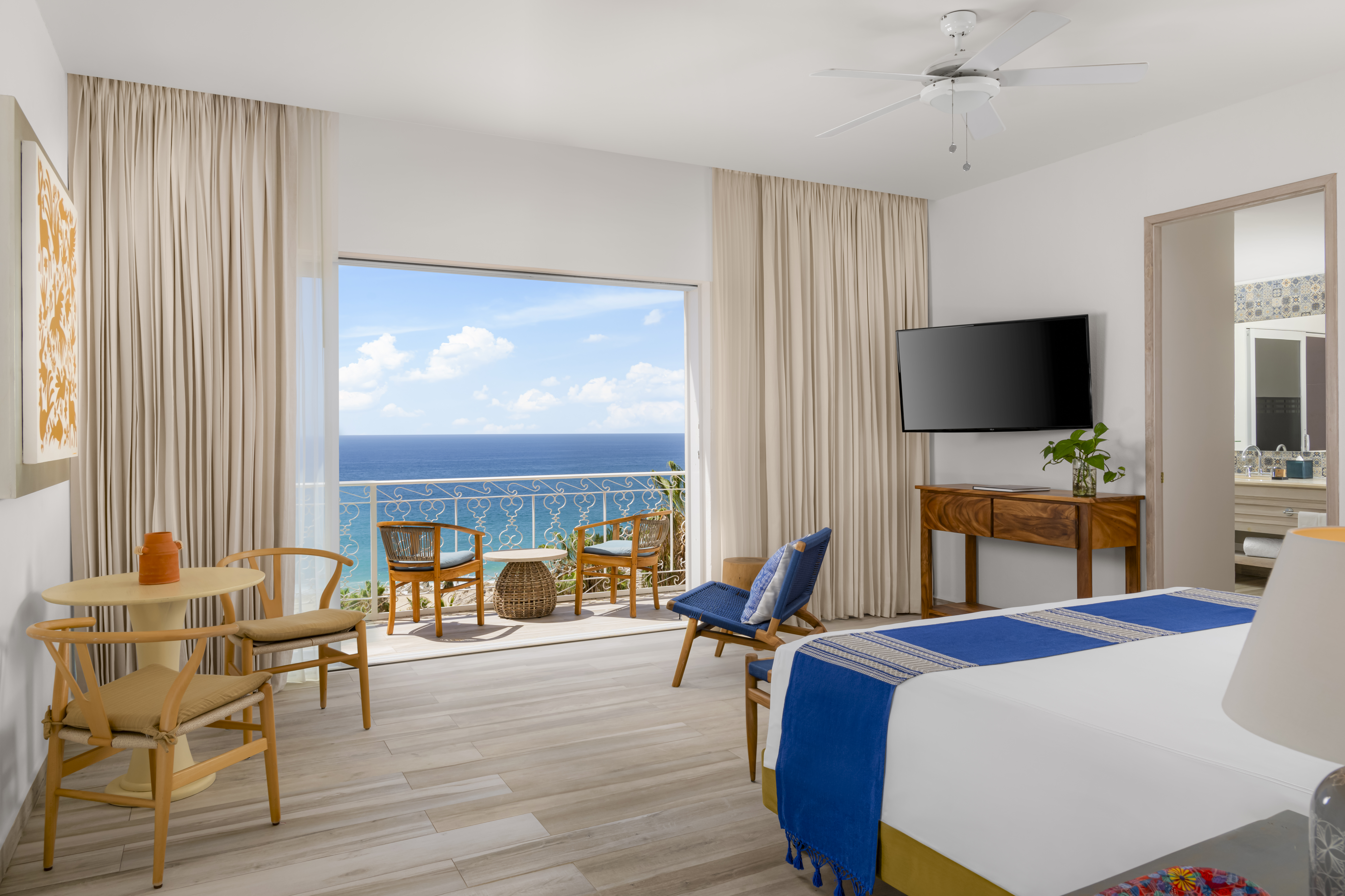 One-Bedroom Balcony Ocean View Suite — living area