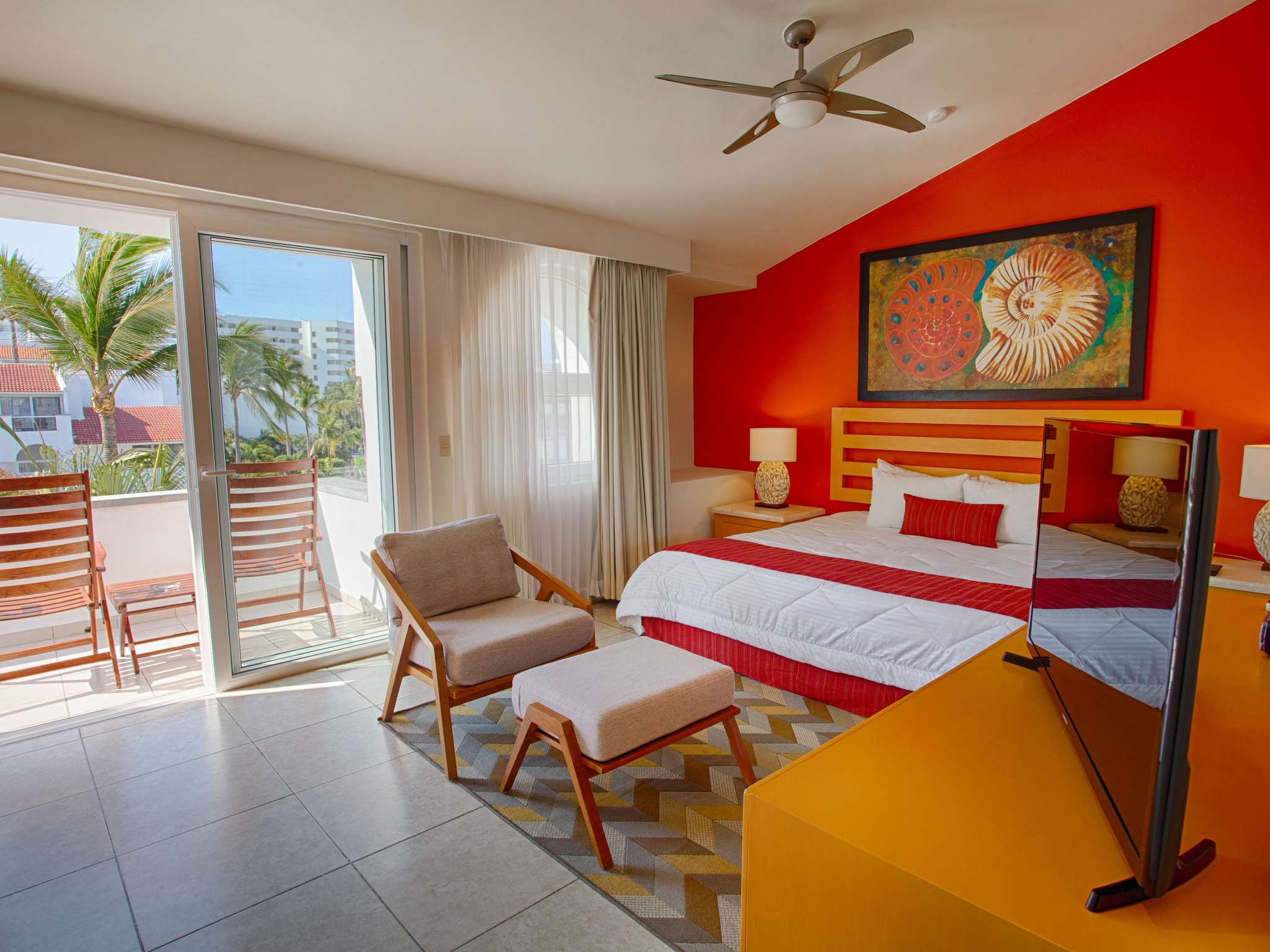 Three-bedroom penthouse oceanfront suite at Marival Emotions