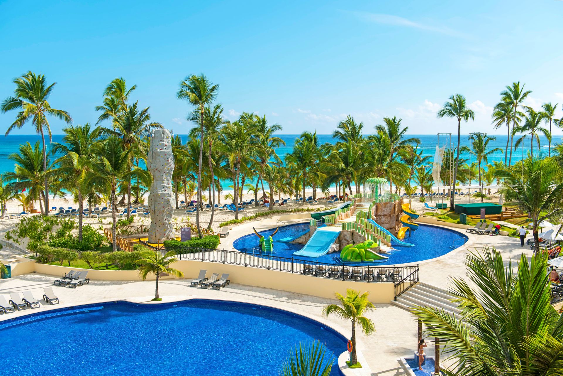 Swimming pool area at Occidental Caribe