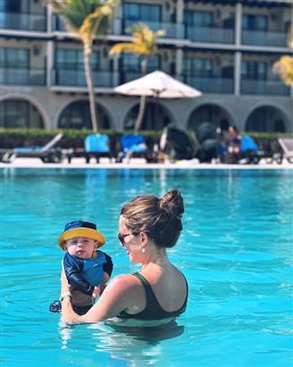Swimming pool at Ocean El Faro