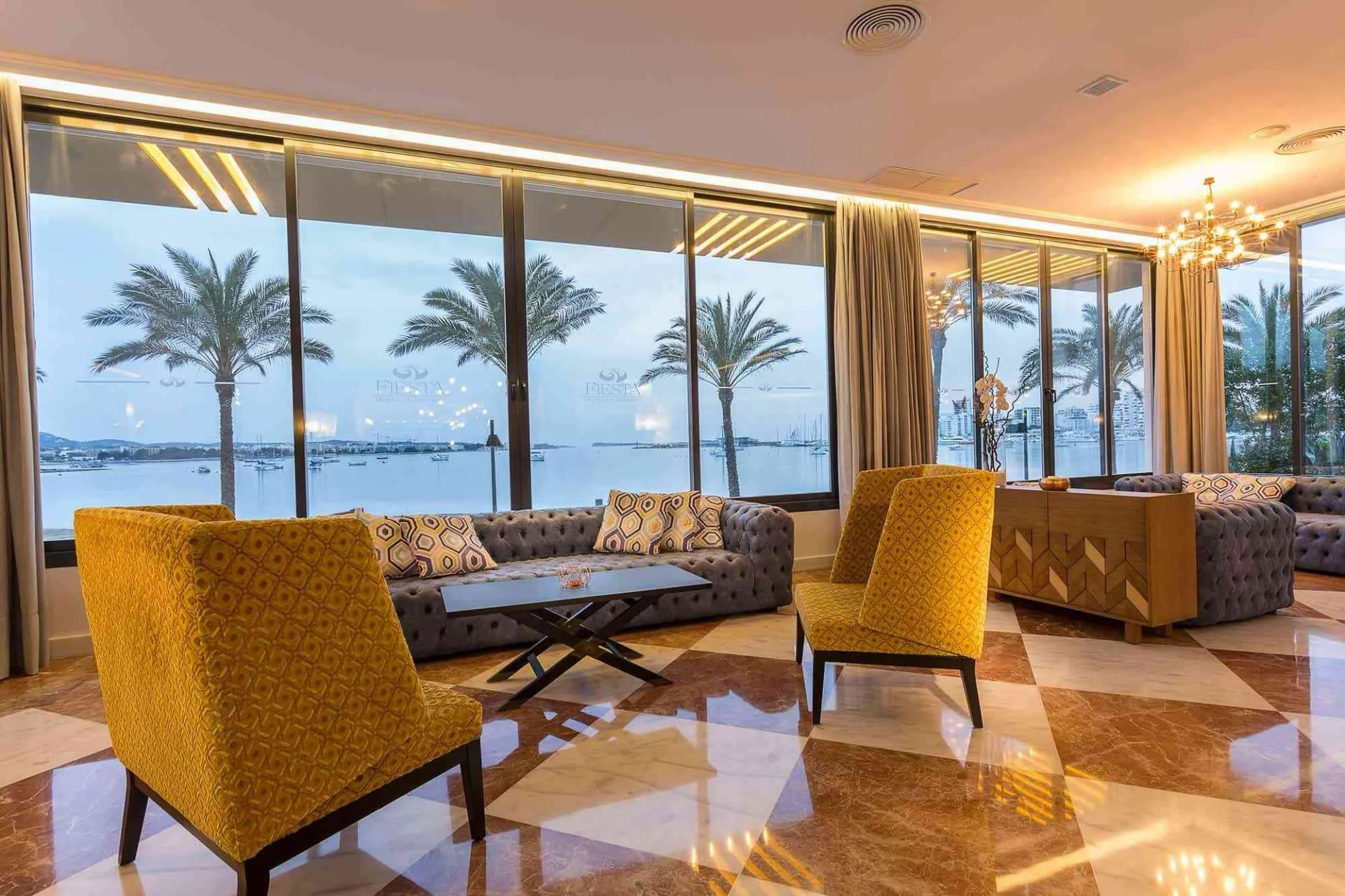 Lobby & bar at Palladium Hotel Palmyra, Trademark Collection
