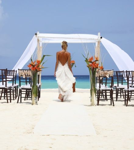 Resort exterior at Sandos Cancun Luxury Resort