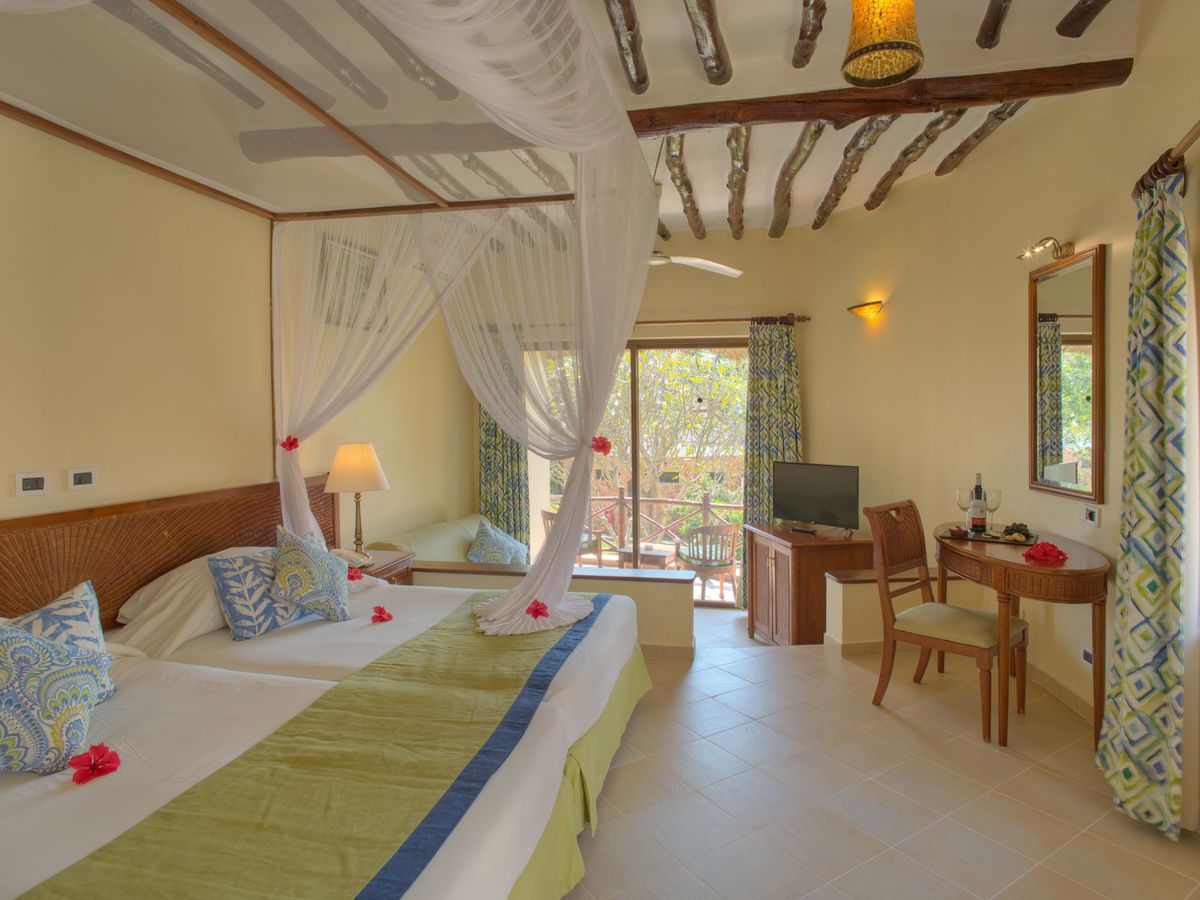 Sultan Sands Island Resort & Spa Rooms & Suites