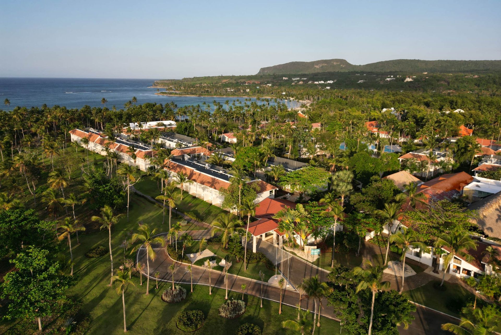 Resort exterior at Wyndham Alltra Samana